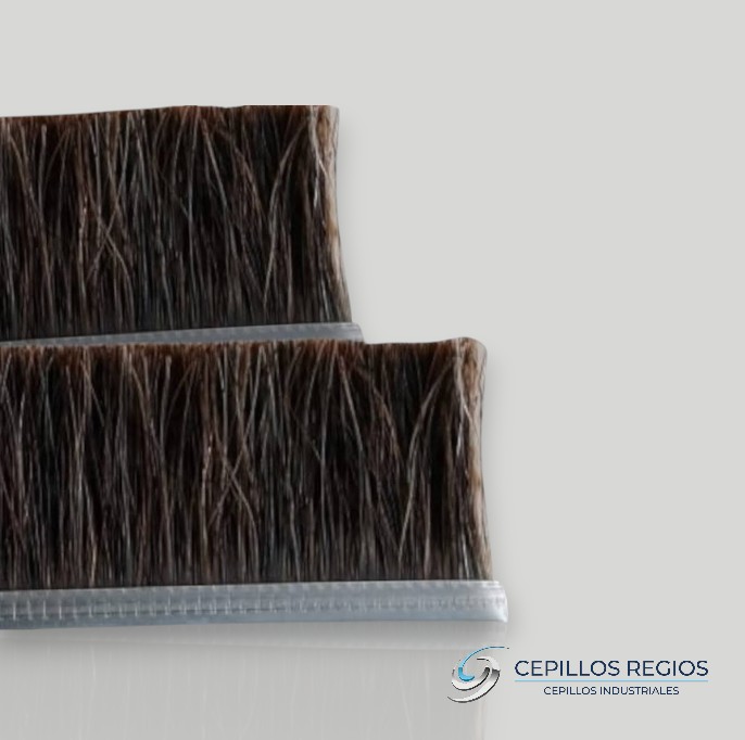 Strip type horse bristle brush