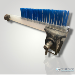 Strip type brush for tequila producer factory