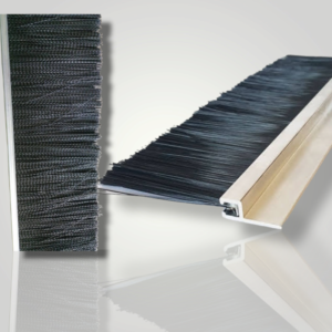 Strip type brush