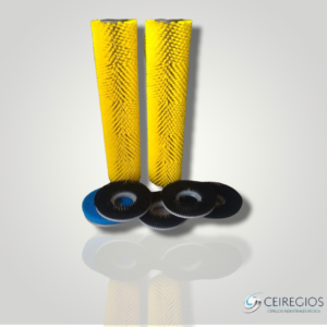 Central brush for sweepers and scrubbers