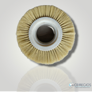 Roller brush for polishing wood with natural lechugilla or Ixtle bristles