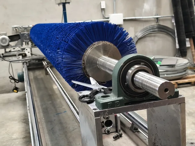 Industrial cylindrical roller brush manufactured by Regios Brushes