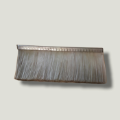 cepillo-tipo-cortina-base-inoxdiable-acero-cerdas-nylon-1-1.png